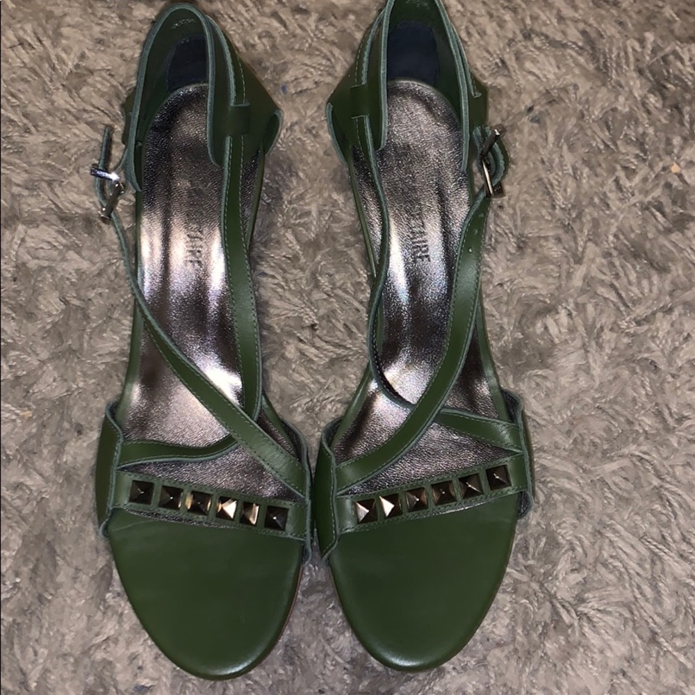 Edgy olive green wedge sandals